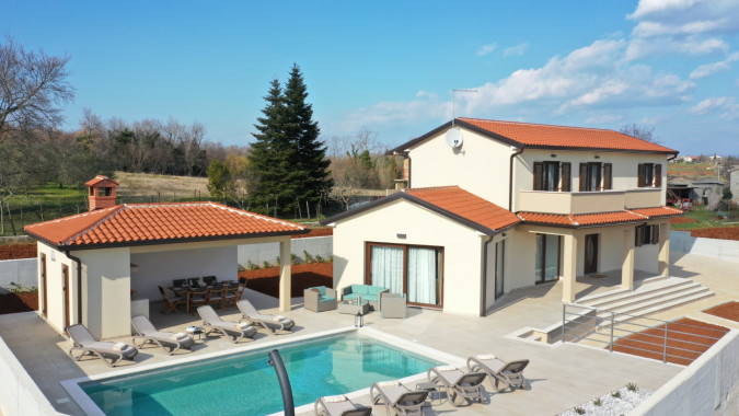Au&szlig;en, Villa Alena Stani&scaron;i